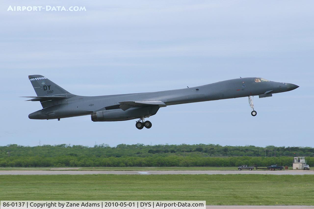86-0137, Rockwell B-1B Lancer C/N 97, At the B-1B 25th Anniversary Airshow - Big Country Airfest, Dyess AFB, Abilene, TX
