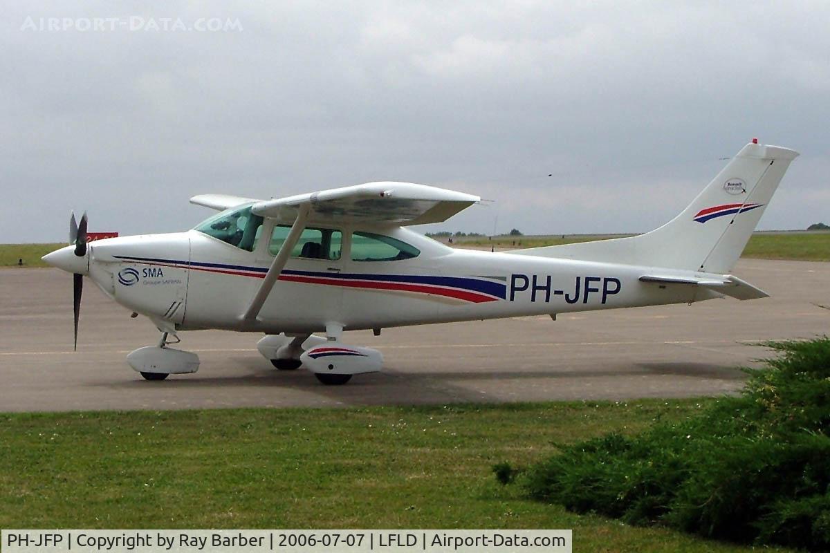 PH-JFP, 1979 Cessna 182Q Skylane C/N 182-67446, Seen here at Bourges.