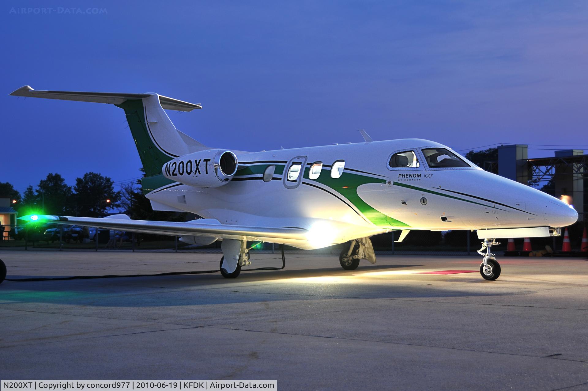 N200XT, 2009 Embraer EMB-500 Phenom 100 C/N 50000029, Seen at KFDK on 6/19/2010