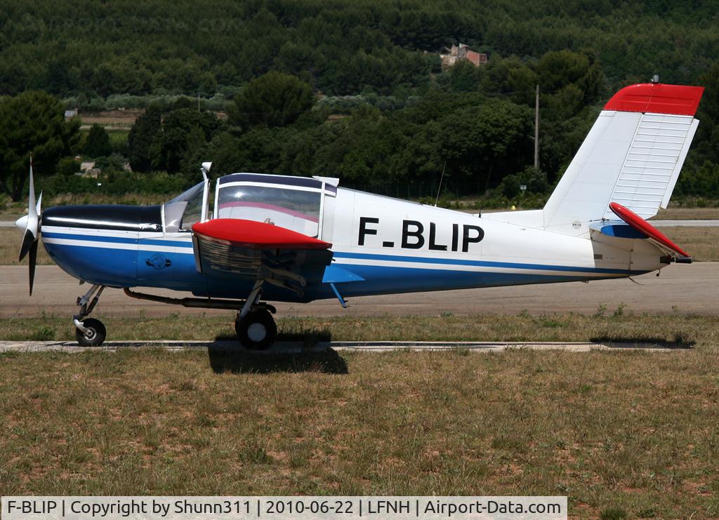 F-BLIP, Socata Rallye 180T Galerien C/N 3311, Waiting a new flight with gliders...