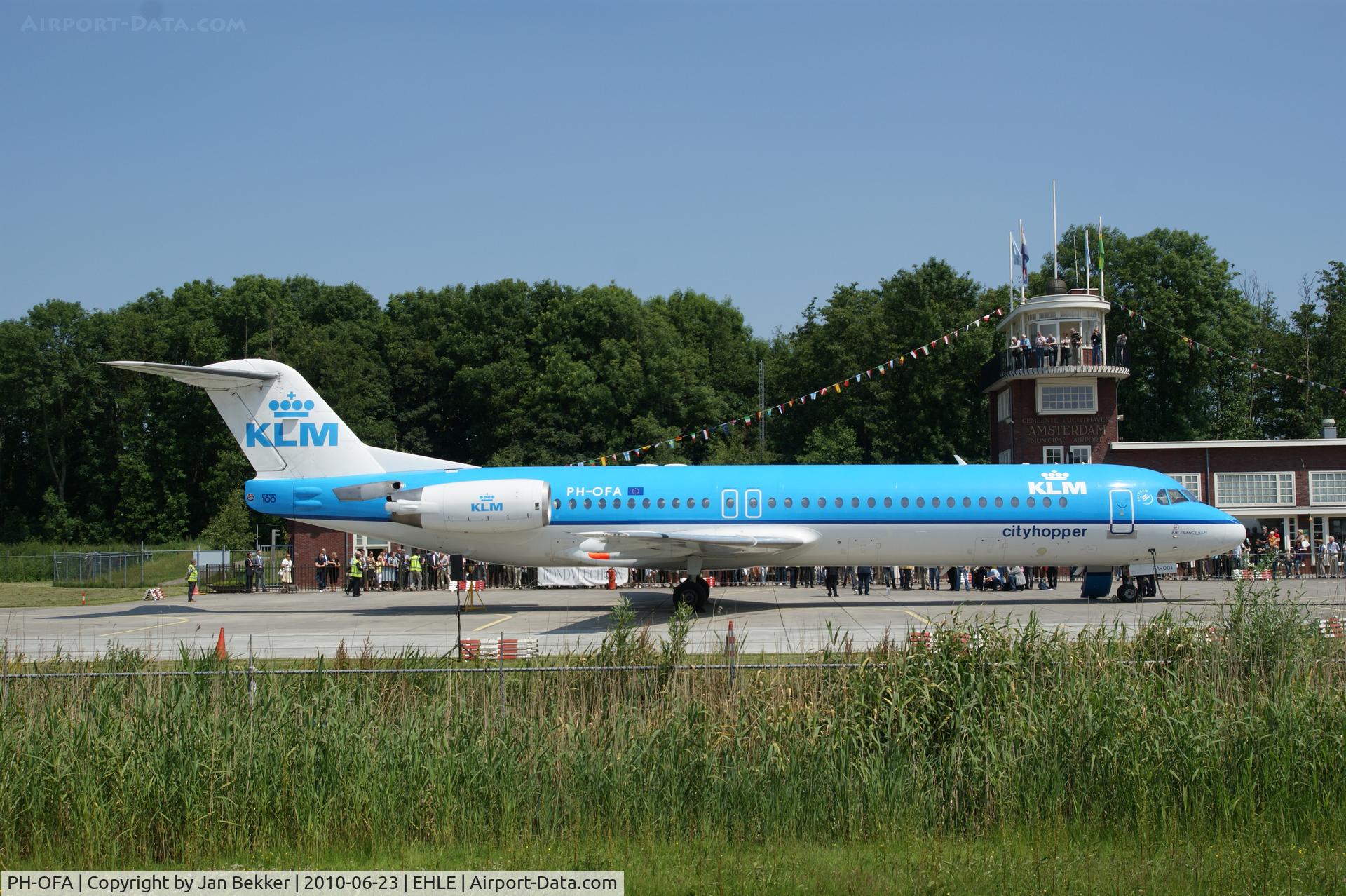PH-OFA, 1988 Fokker 100 (F-28-0100) C/N 11246, Just after arriving from Schiphol at Lelystad where it will be displayed in the Aviodrome Museum