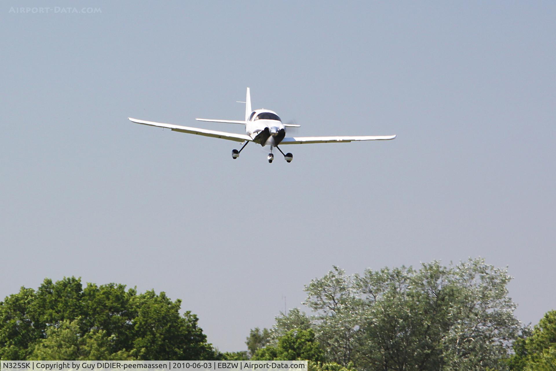 N325SK, 2005 Lancair LC41-550FG C/N 41528, Short final