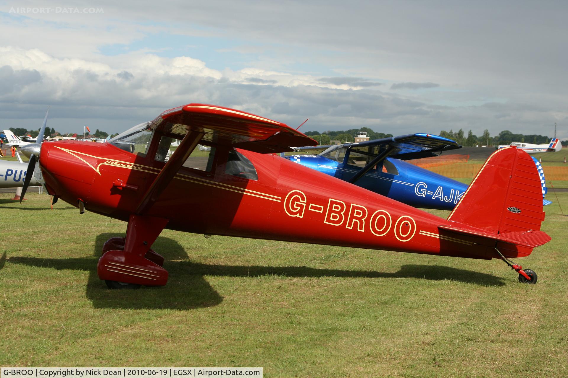 G-BROO, 1948 Luscombe 8E Silvaire C/N 6154, EGSX