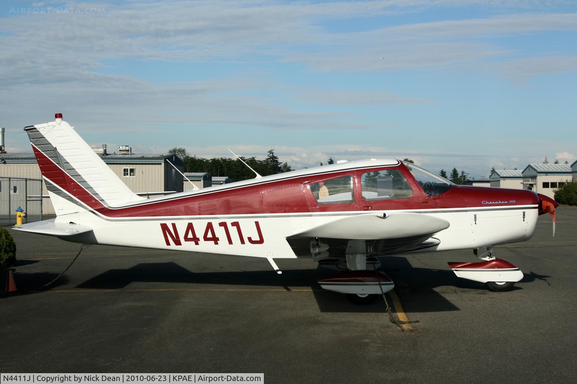 N4411J, 1967 Piper PA-28-140 Cherokee C/N 28-22806, KPAE