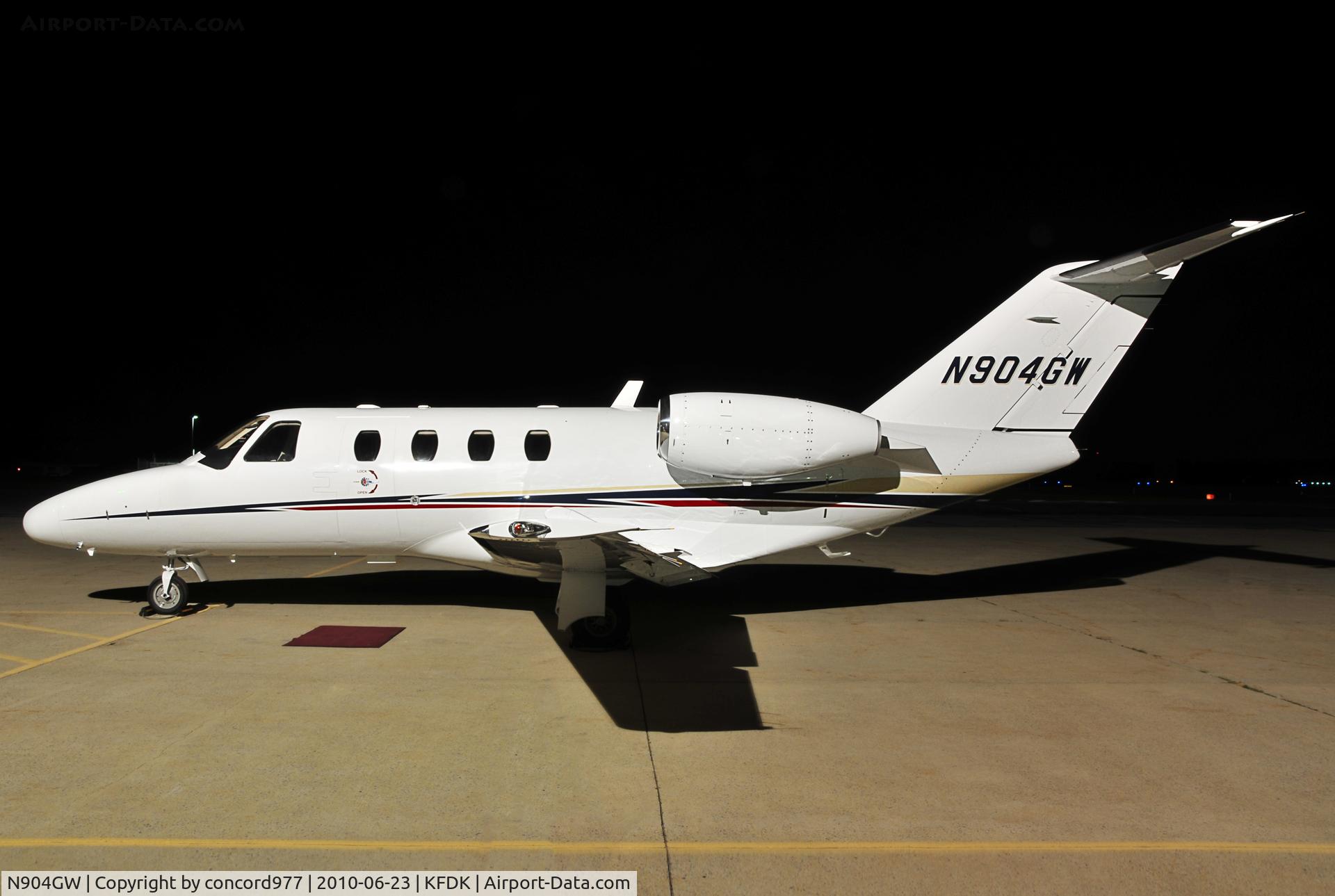 N904GW, Cessna 525 CitationJet CJ1 C/N 525-0681, Seen at KFDK on 6/23/2010