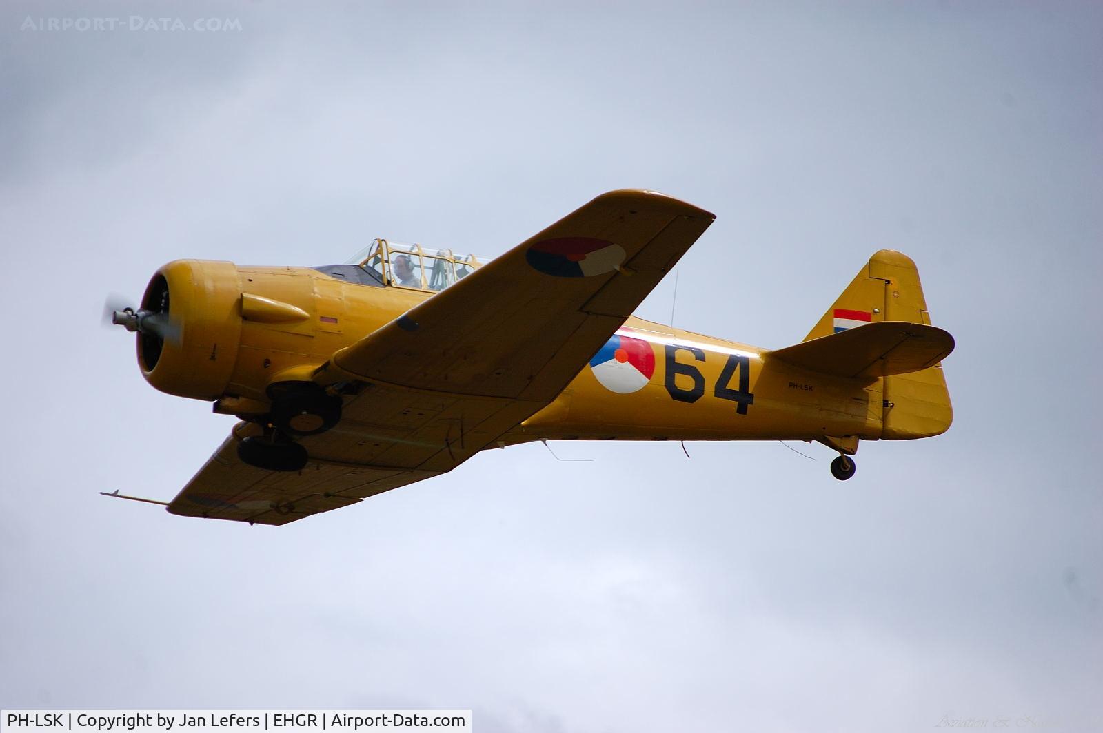 PH-LSK, 1942 Noorduyn AT-16 Harvard IIB C/N 14-641, Dutch History