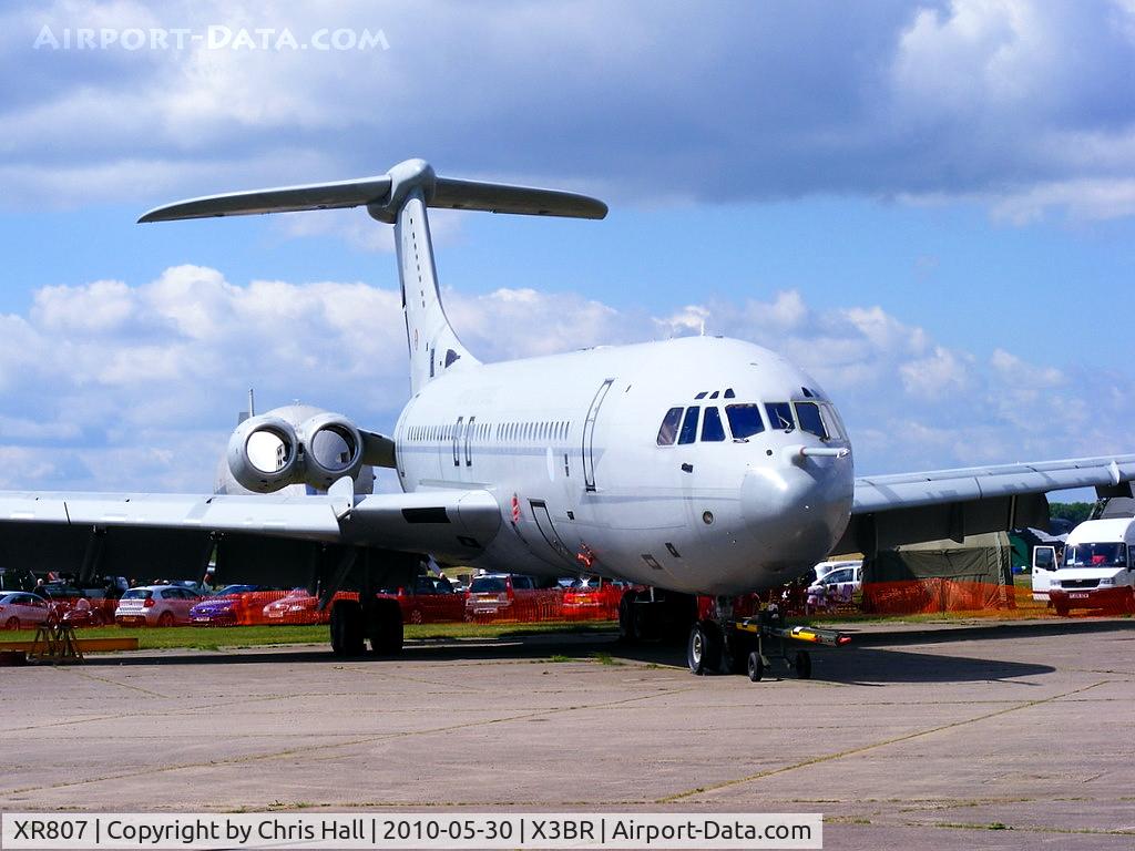 XR807, 1954 Vickers VC10 C.1 C/N 827, Withdrawn from service 6-4-2010 and waiting to be scrapped at Bruntingthorpe