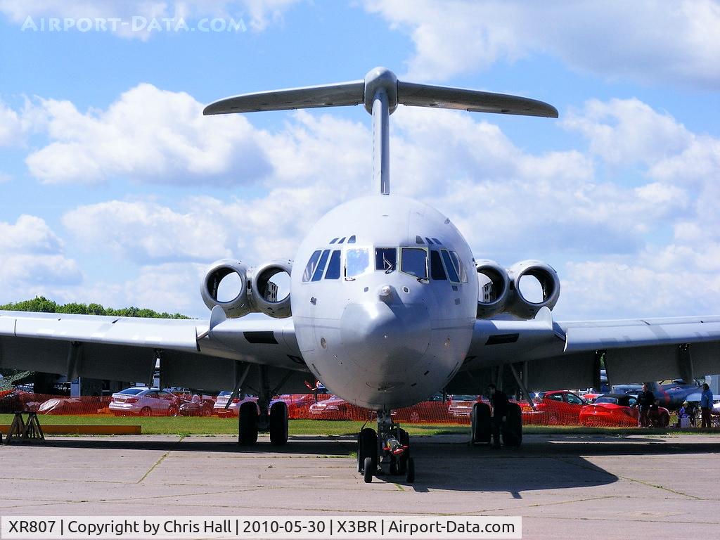 XR807, 1954 Vickers VC10 C.1 C/N 827, Withdrawn from service 6-4-2010 and waiting to be scrapped at Bruntingthorpe