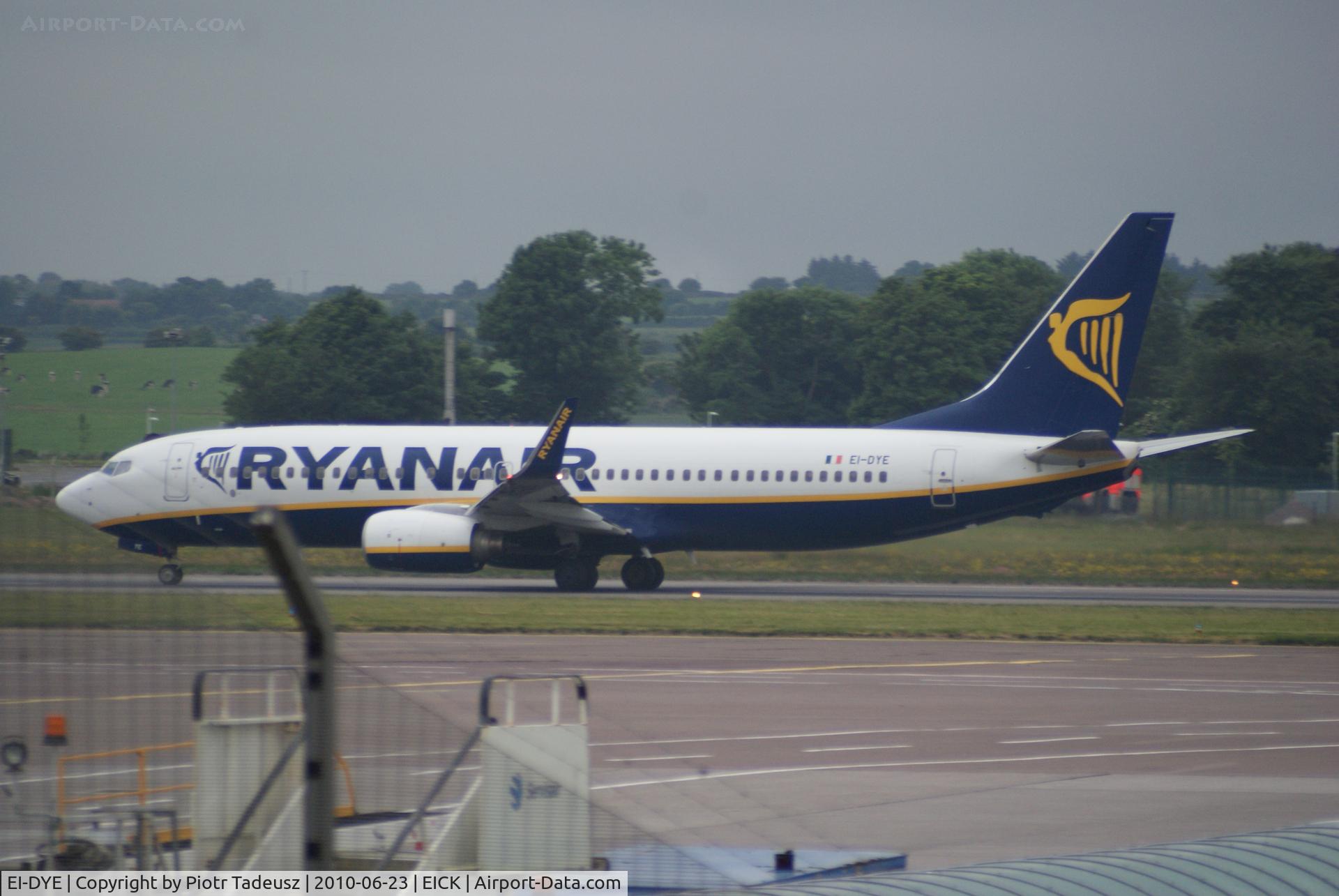 EI-DYE, 2008 Boeing 737-8AS C/N 36568, on runway