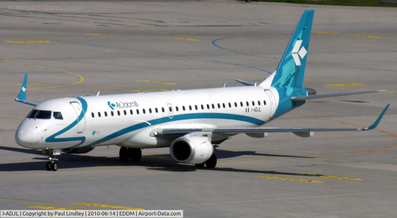 I-ADJL, 2009 Embraer 195LR (ERJ-190-200LR) C/N 19000256, In the sun at Munich