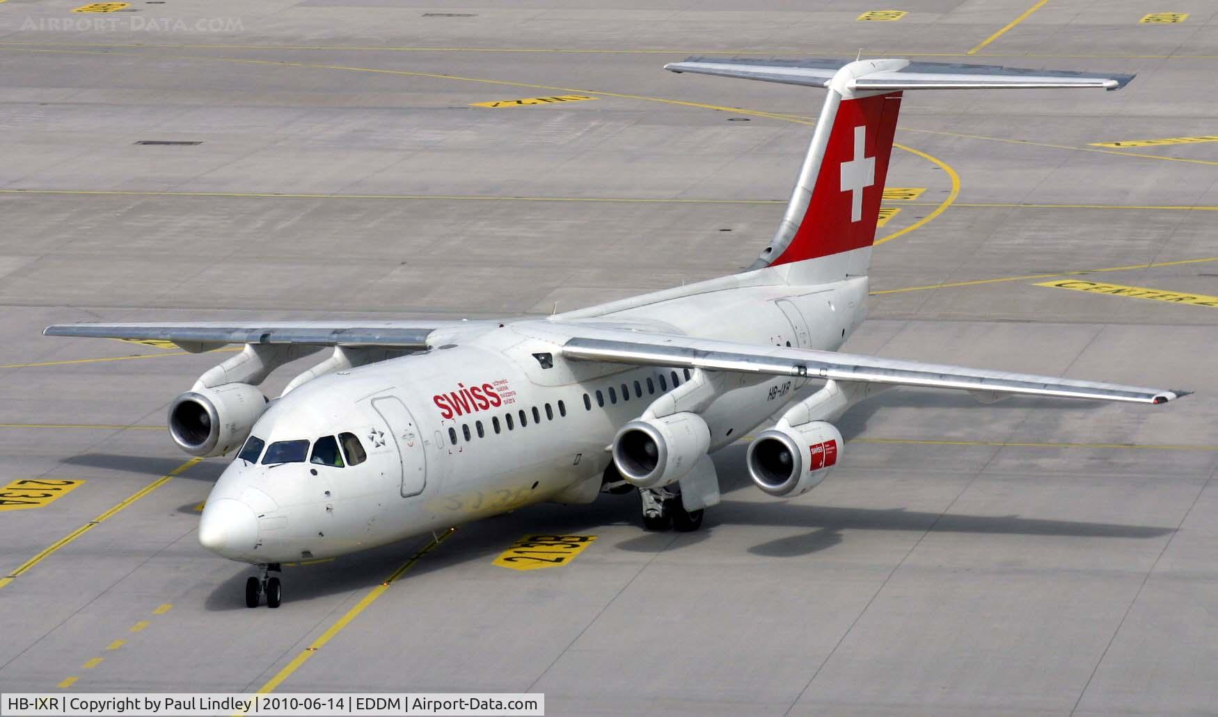 HB-IXR, 1996 British Aerospace Avro 146-RJ100 C/N E3281, On to stand