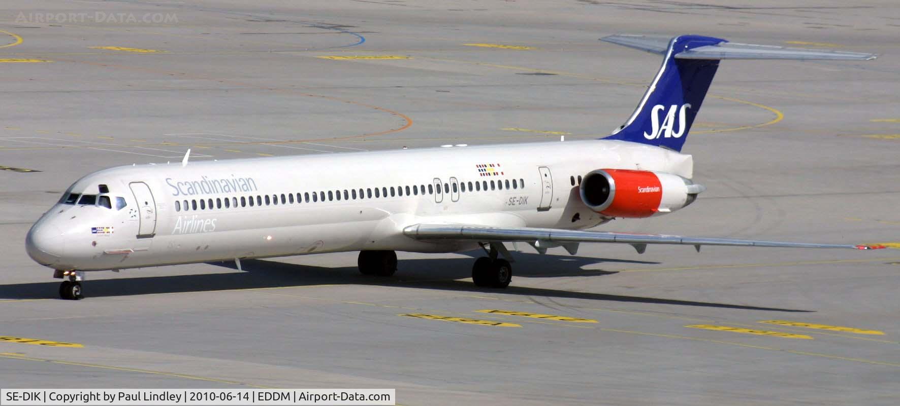 SE-DIK, 1988 McDonnell Douglas MD-82 (DC-9-82) C/N 49728, Mad dog in the sun