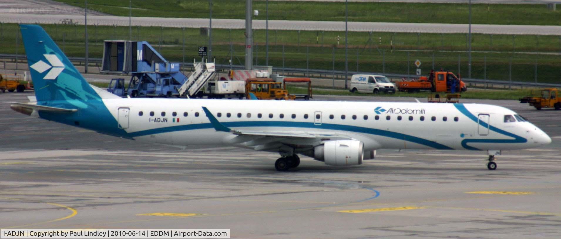 I-ADJN, 2009 Embraer 195LR (ERJ-190-200LR) C/N 19000270, brightening up the apron