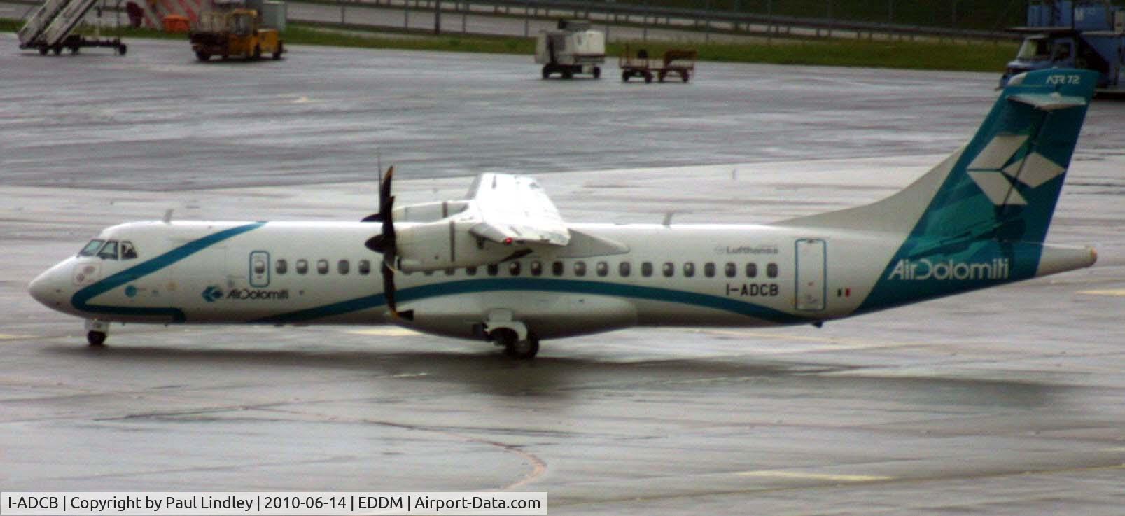 I-ADCB, 2001 ATR 72-500 C/N 660, In the gloom