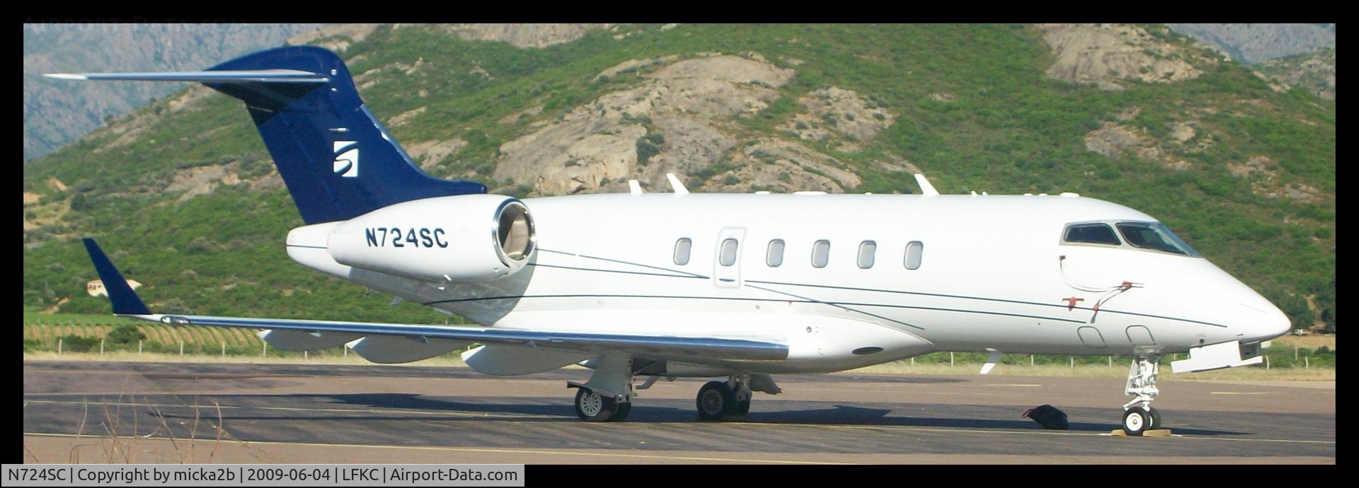 N724SC, 2005 Bombardier Challenger 300 (BD-100-1A10) C/N 20072, Parked.