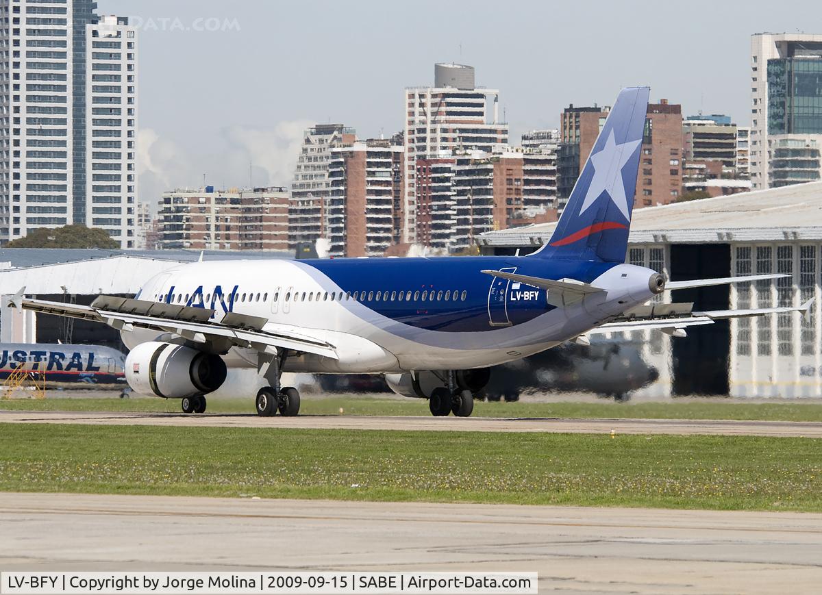 LV-BFY, 2002 Airbus A320-233 C/N 1858, Landing on RWY 13.