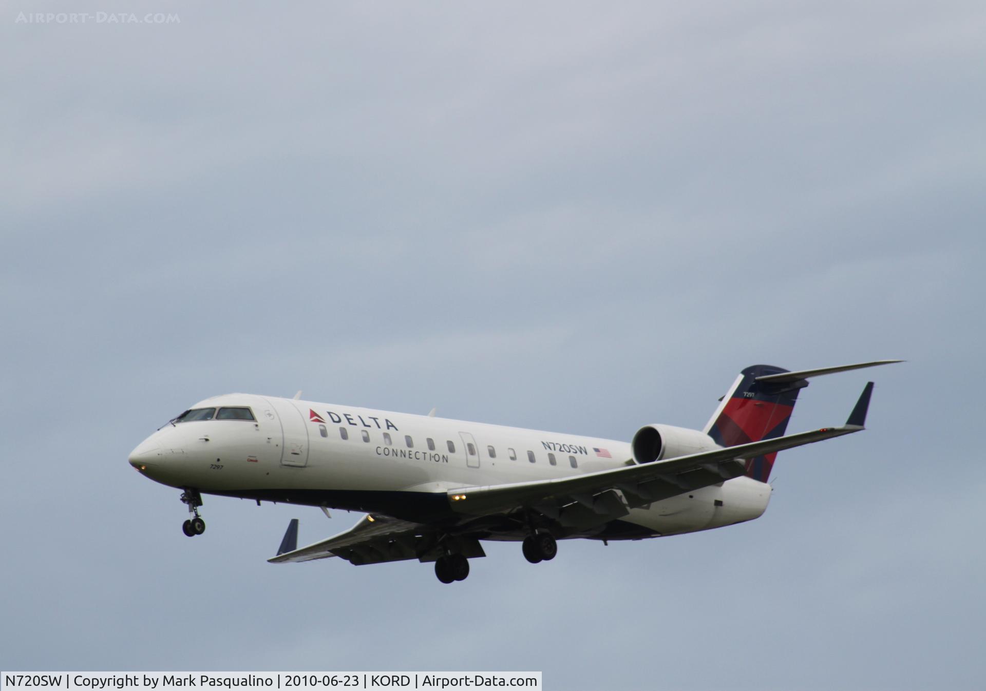 N720SW, 1999 Bombardier CRJ-100ER (CL-600-2B19) C/N 7297, CL-600-2B19