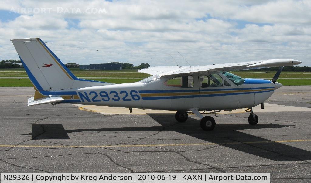 N29326, 1968 Cessna 177 Cardinal C/N 17700814, Cessna 177 Cardinal at the fuel pump.