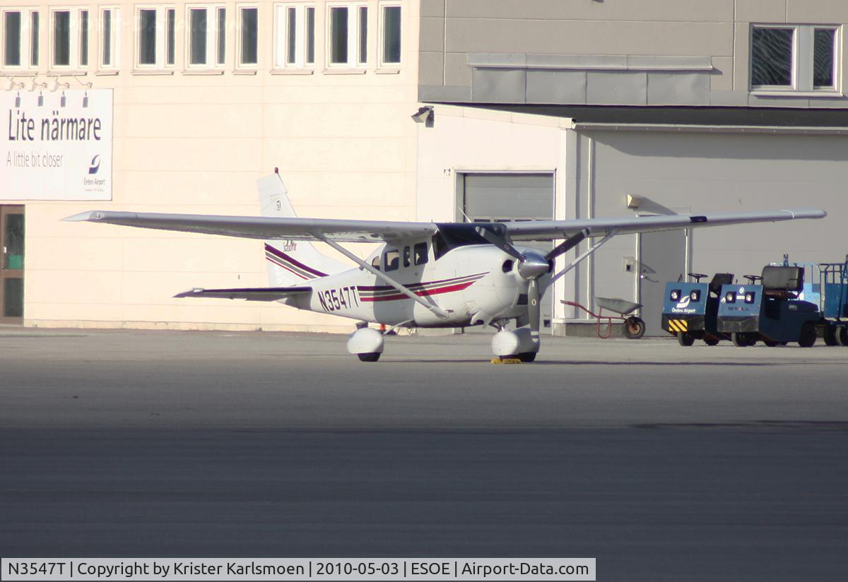 N3547T, 2001 Cessna T206H Turbo Stationair C/N T20608322, Parked to get the floats on at TAM.
