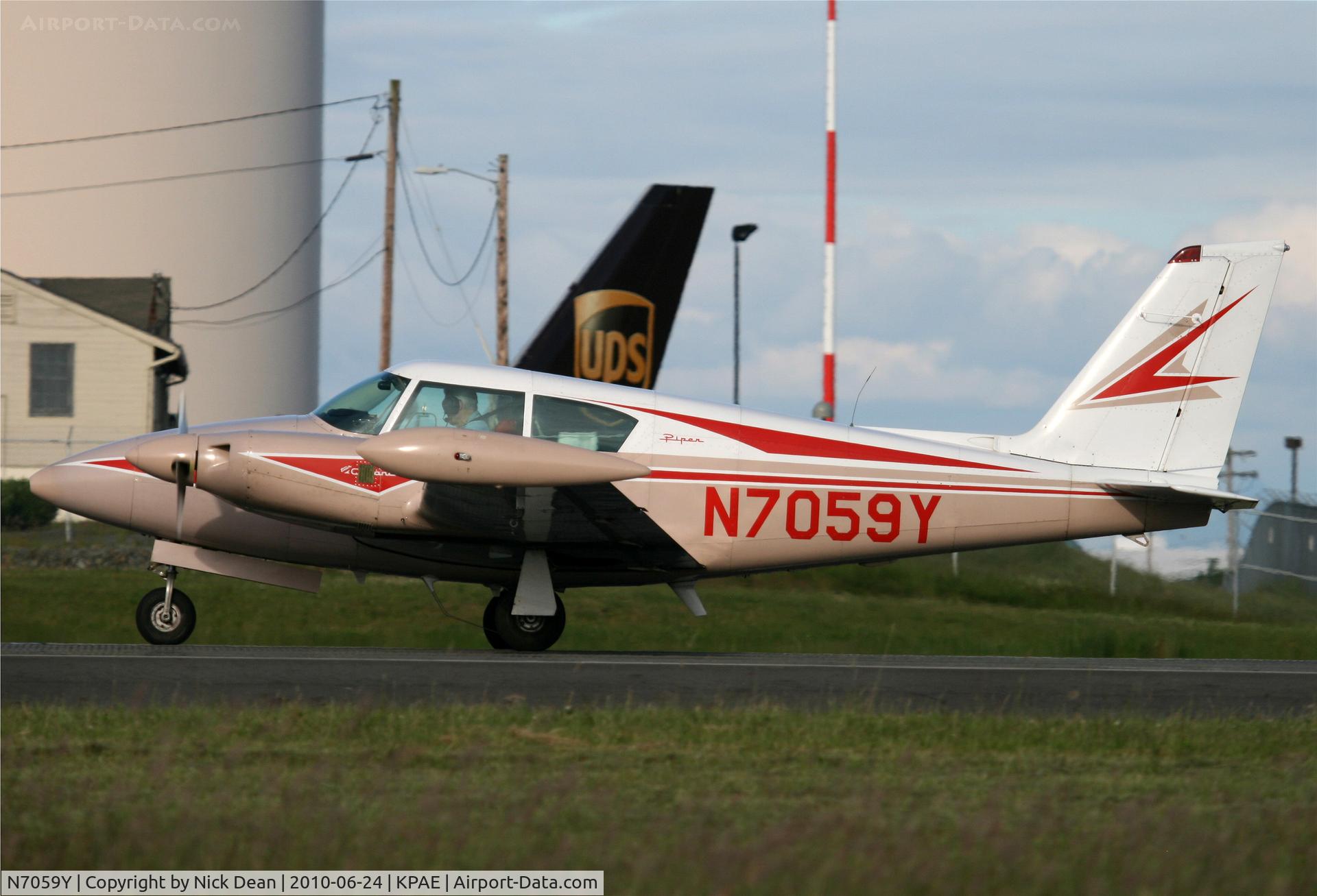 N7059Y, 1963 Piper PA-30 Twin Comanche C/N 30-70, KPAE