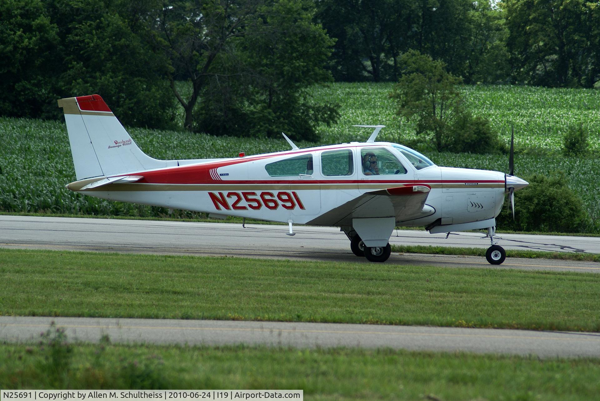 N25691, 1973 Beech F33A Bonanza C/N CE-462, 1973 Beech F33A