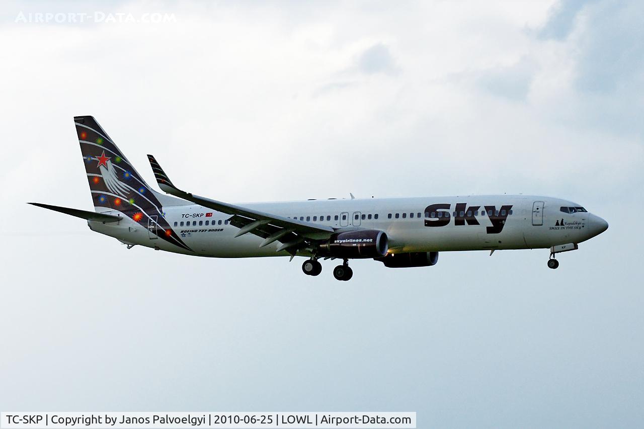 TC-SKP, 2009 Boeing 737-94X/ER C/N 36087, Sky Airlines Boeimg B737-94X/ER to approach on RWY27 in LOWL/LNZ