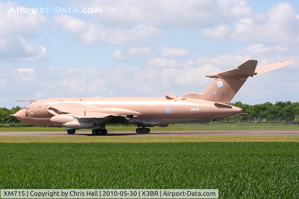 XM715, 1963 Handley Page Victor K.2 C/N HP80/83, 'Teasin' Tina' performing its fast taxy run