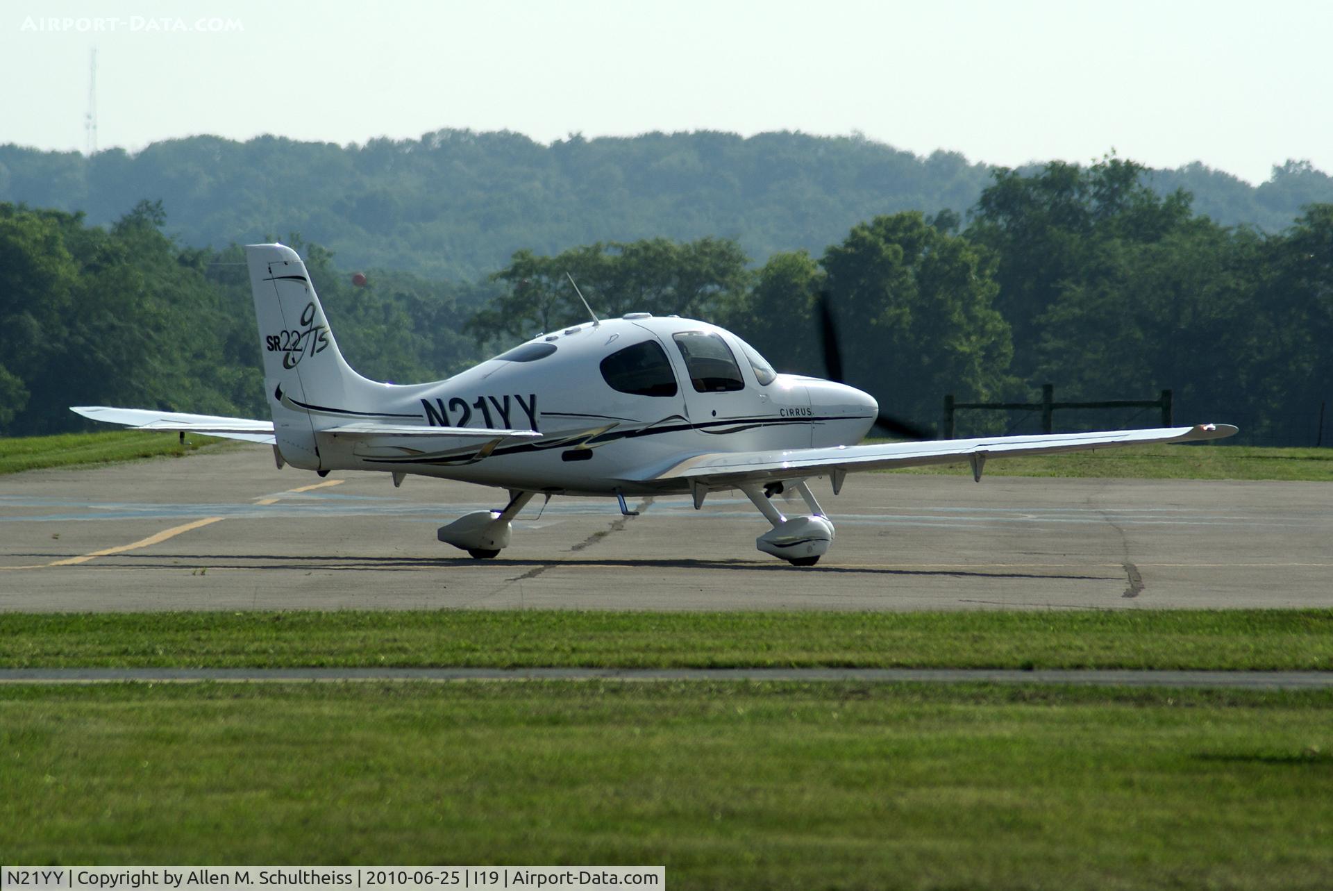 N21YY, 2005 Cirrus SR22 GTS C/N 1664, 2005 Cirrus SR22