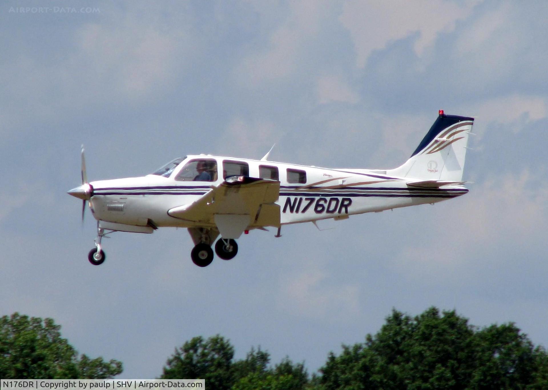 N176DR, Raytheon Aircraft Company A36 Bonanza C/N E-3592, Landing at Shreveport Regional.