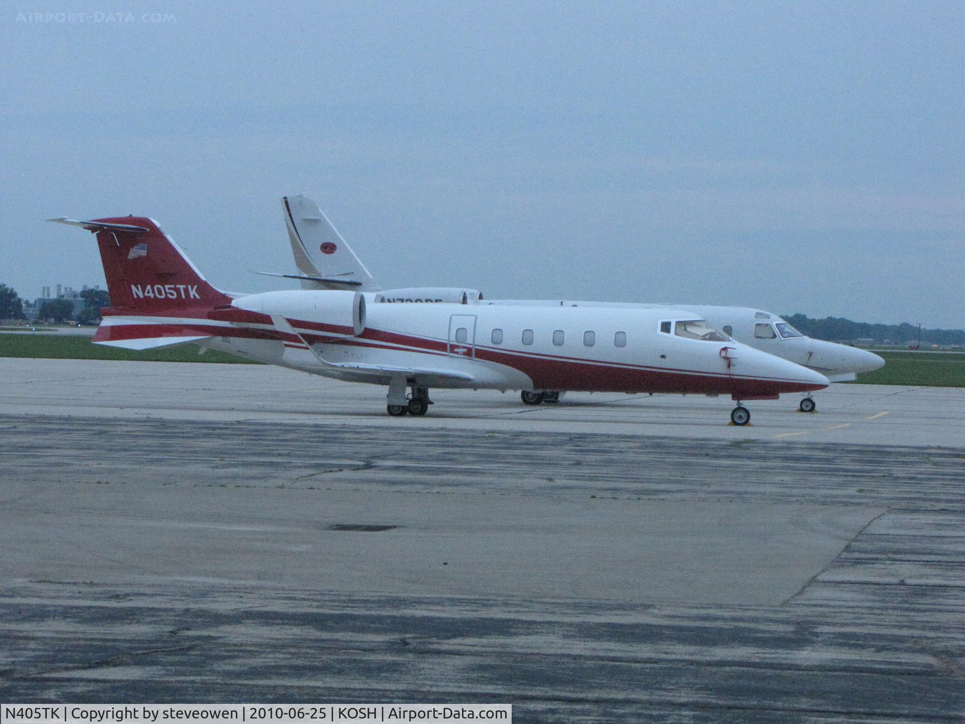 N405TK, 2001 Learjet 60 C/N 60-233, Photo taken at dusk on a cloudy evening