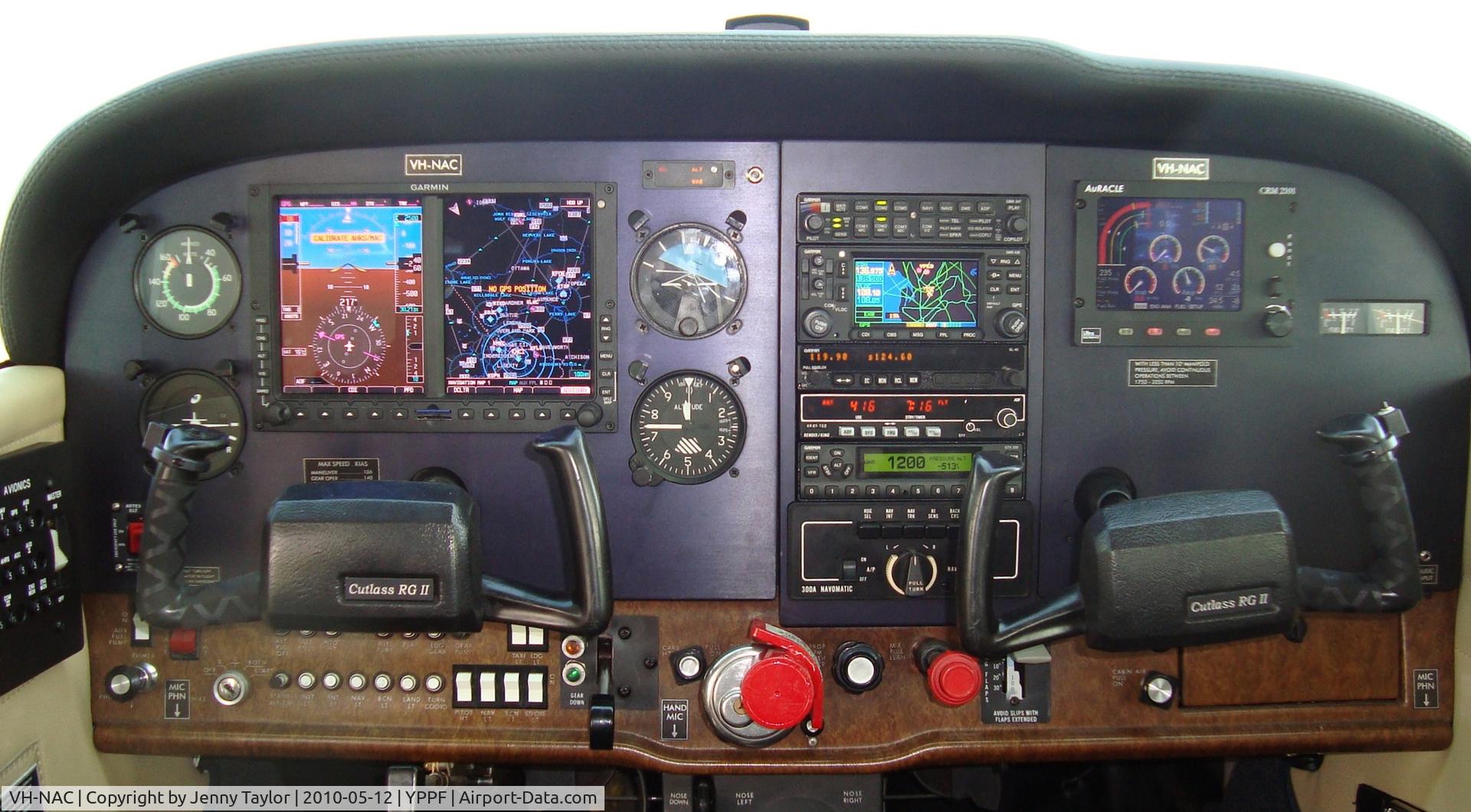 VH-NAC, Cessna 172RG Cutlass RG C/N 172RG1038, Avionics Upgrade