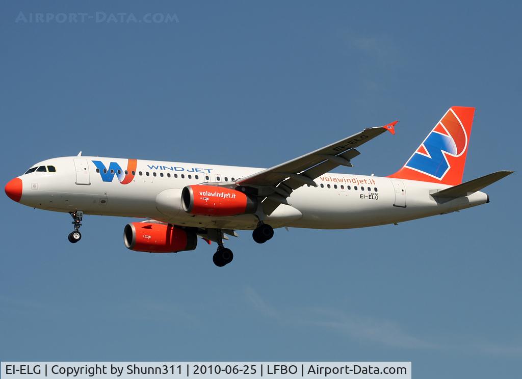 EI-ELG, 1998 Airbus A320-232 C/N 0877, Landing rwy 32L