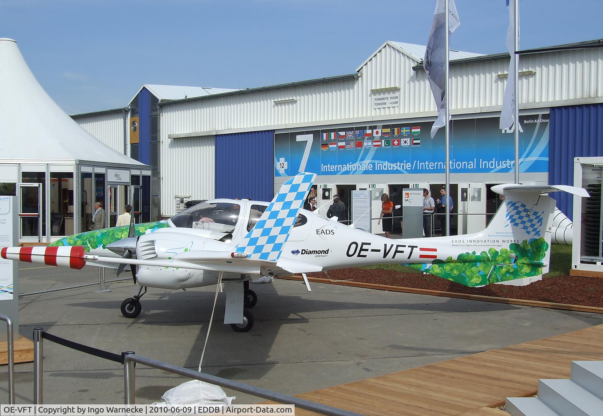 OE-VFT, Diamond DA-42 NG Turbo Twin Star C/N 42.379, Diamond DA-42 Twin Star powered by bioalcohol at ILA 2010, Berlin