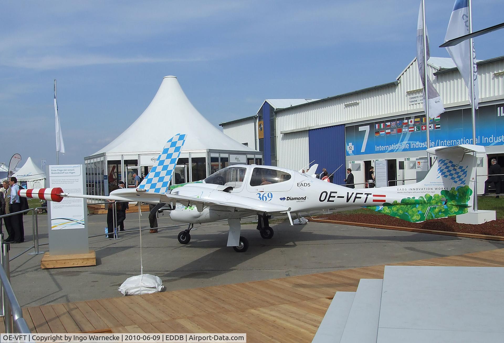 OE-VFT, Diamond DA-42 NG Turbo Twin Star C/N 42.379, Diamond DA-42 Twin Star powered by bioalcohol at ILA 2010, Berlin