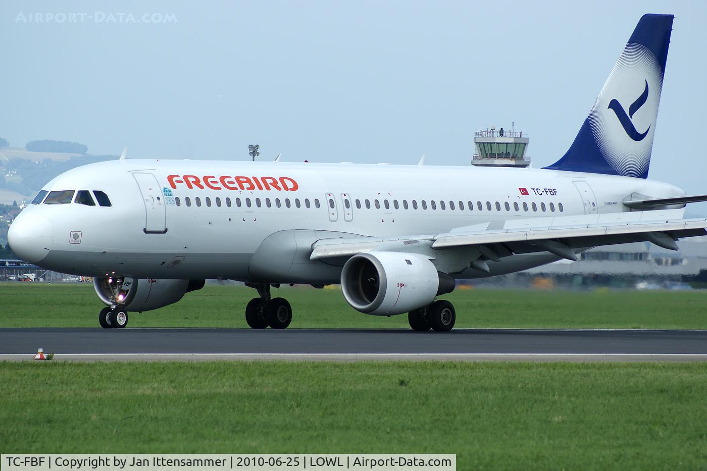 TC-FBF, 1991 Airbus A320-211 C/N 288, Freebird @ Linz