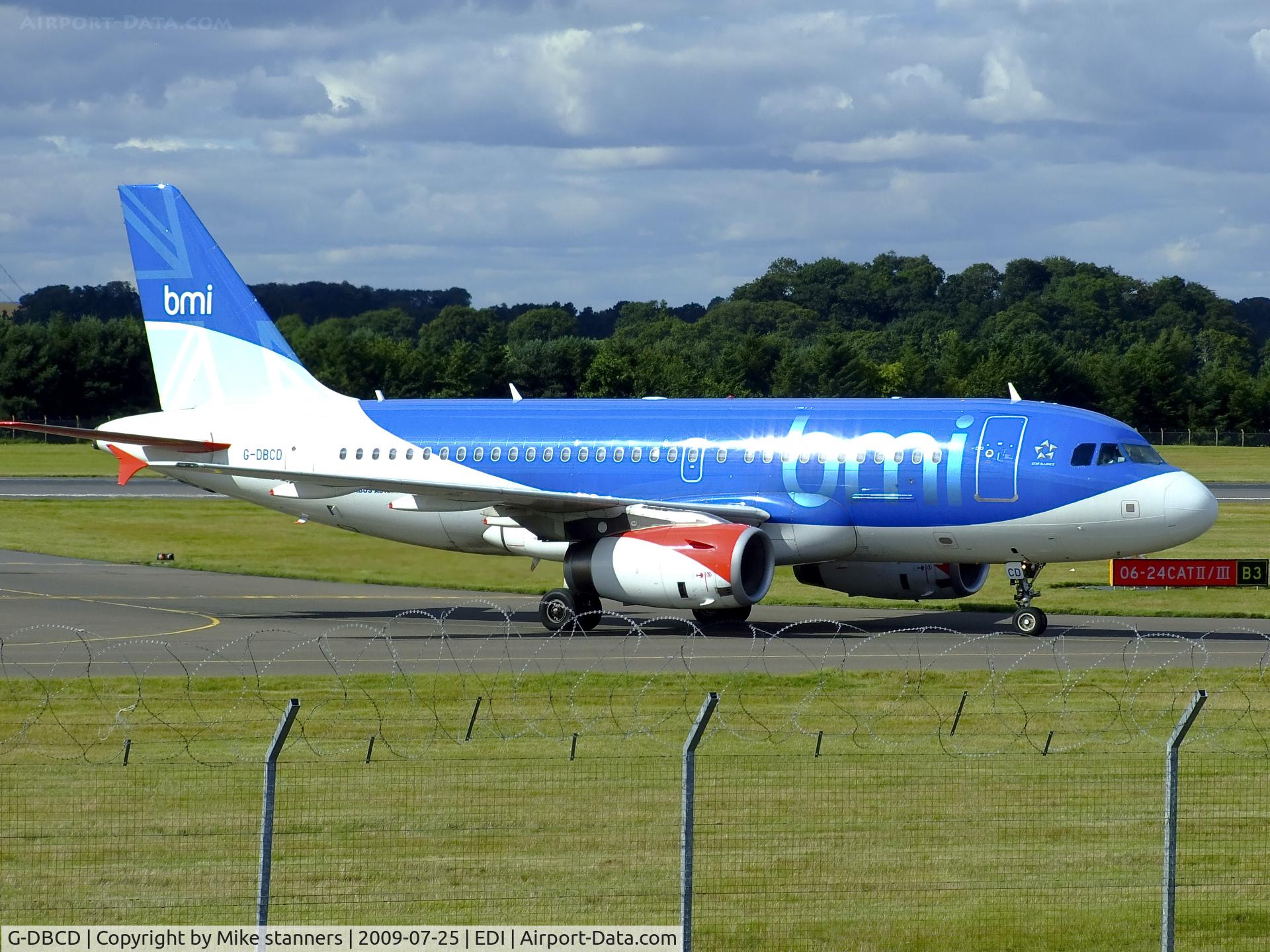G-DBCD, 2005 Airbus A319-131 C/N 2389, BMI A319 Arrives at EDI From LHR