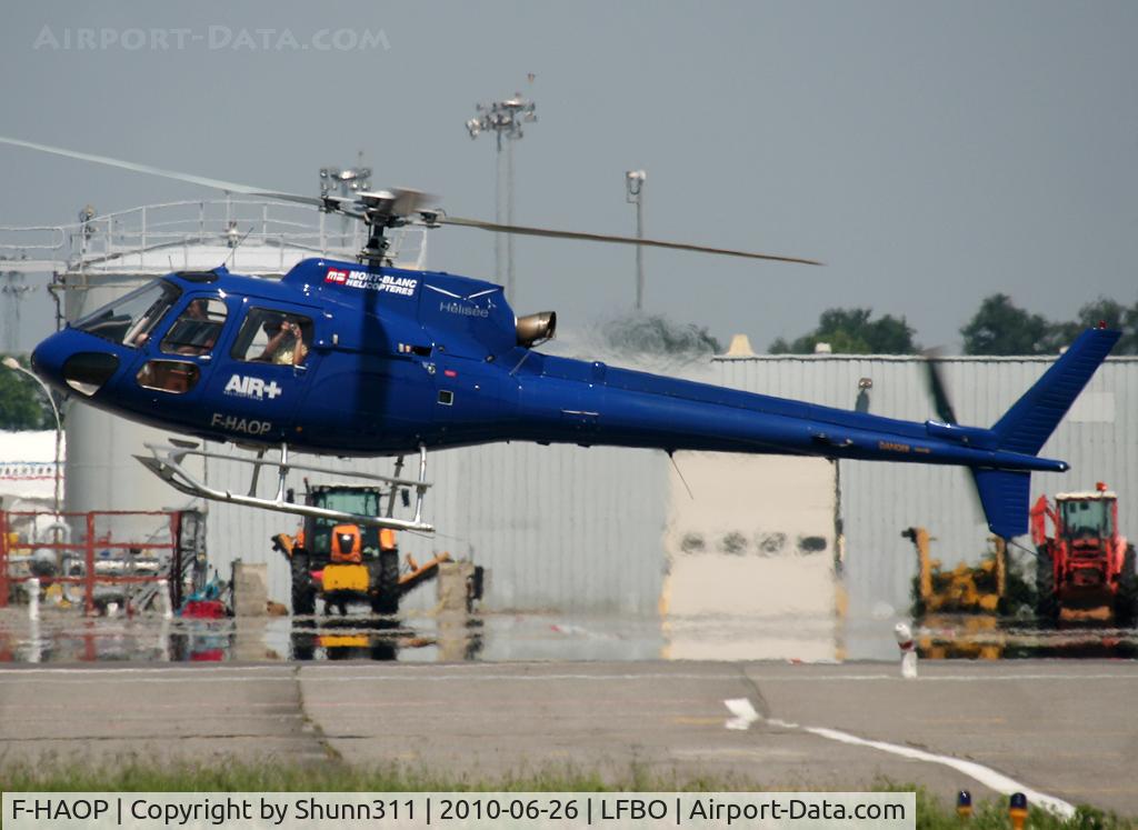 F-HAOP, Aerospatiale AS-350B-2 Ecureuil C/N 2557, With additional 'AIR+' titles only on left side...
