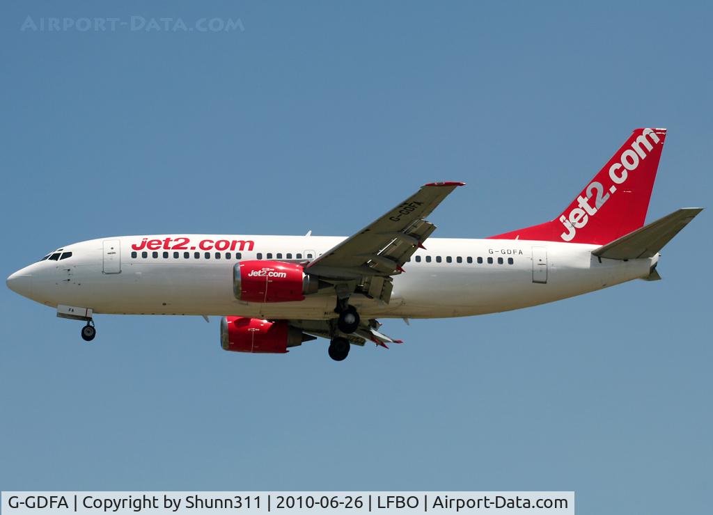 G-GDFA, 1988 Boeing 737-3G7 C/N 24011, Landing rwy 32L