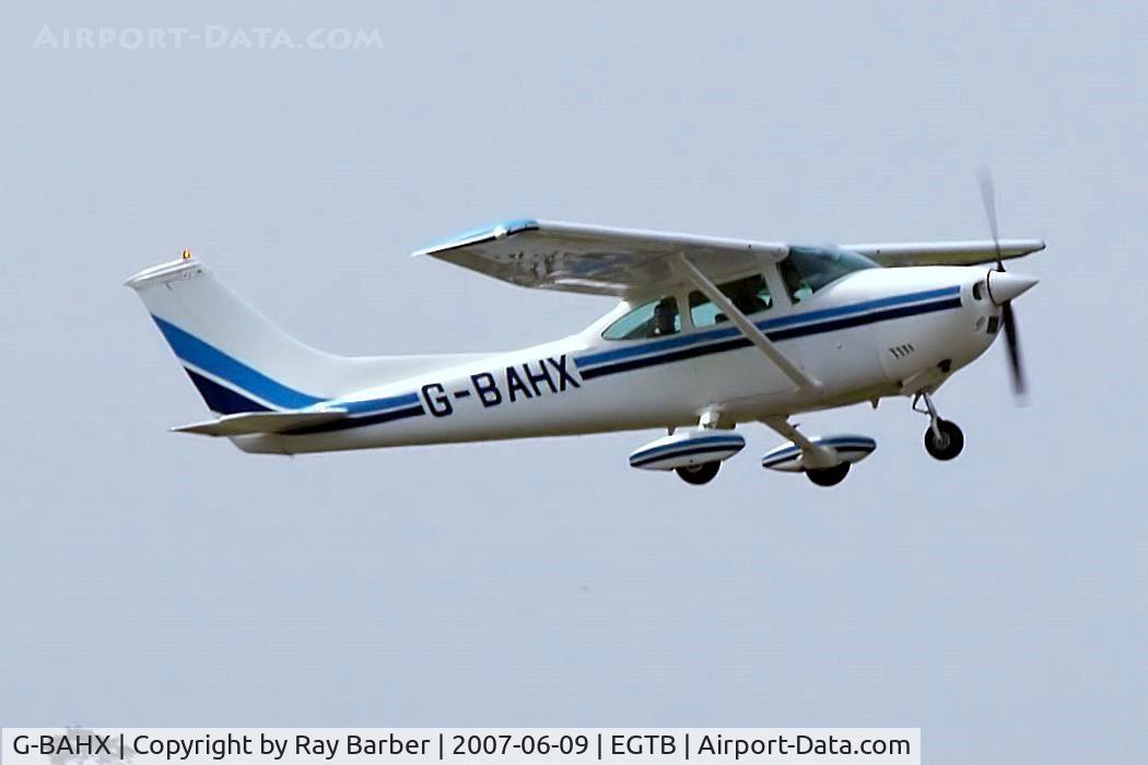 G-BAHX, 1972 Cessna 182P Skylane C/N 182-61588, A visitor to the 2007 Aero Expo.