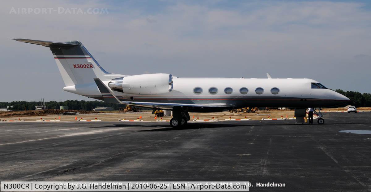 N300CR, 2000 Gulfstream Aerospace G-IV C/N 1401, at Easton MD