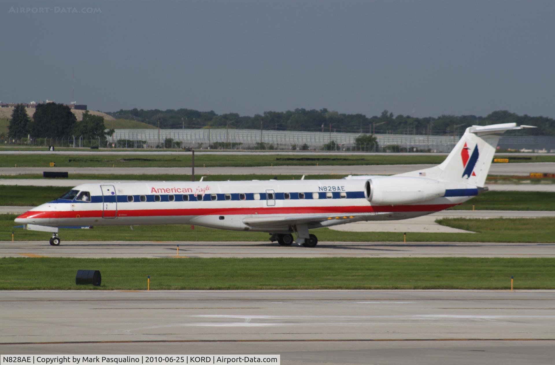 N828AE, 2002 Embraer ERJ-140LR (EMB-135KL) C/N 145604, EMB-135KL
