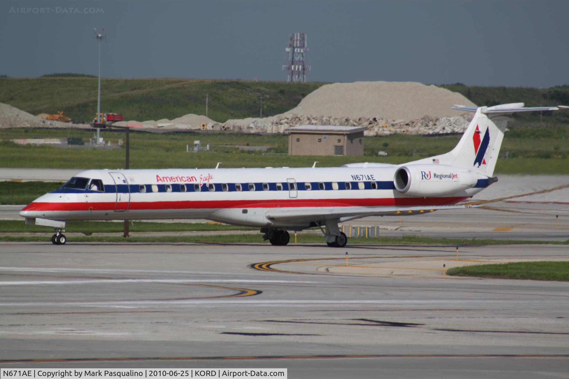 N671AE, 2004 Embraer ERJ-145LR (EMB-145LR) C/N 145793, EMB-145LR