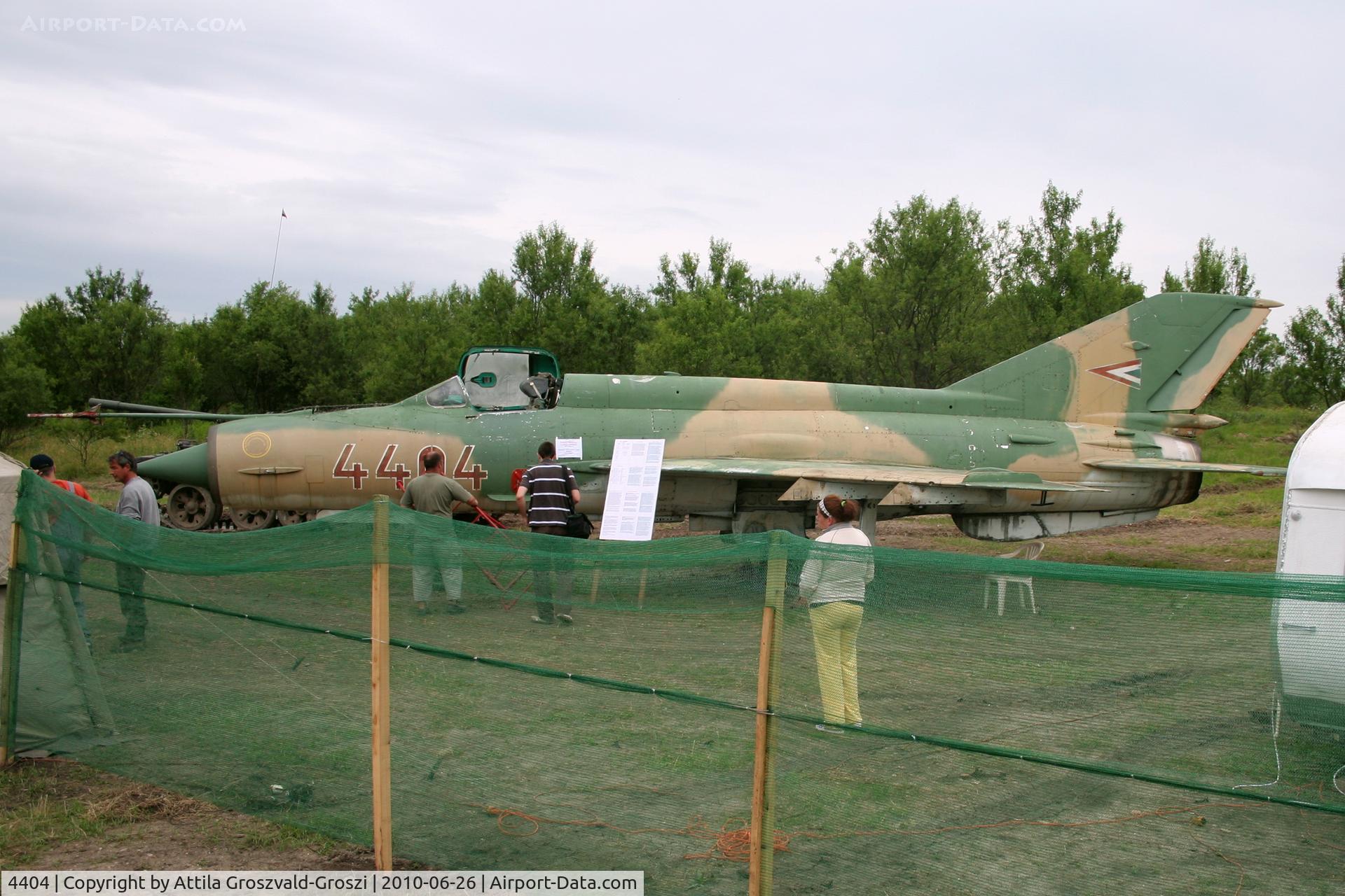 4404, 1971 Mikoyan-Gurevich MiG-21MF C/N 964404, On a temporary exhibition place, in Balatonfüred city border.