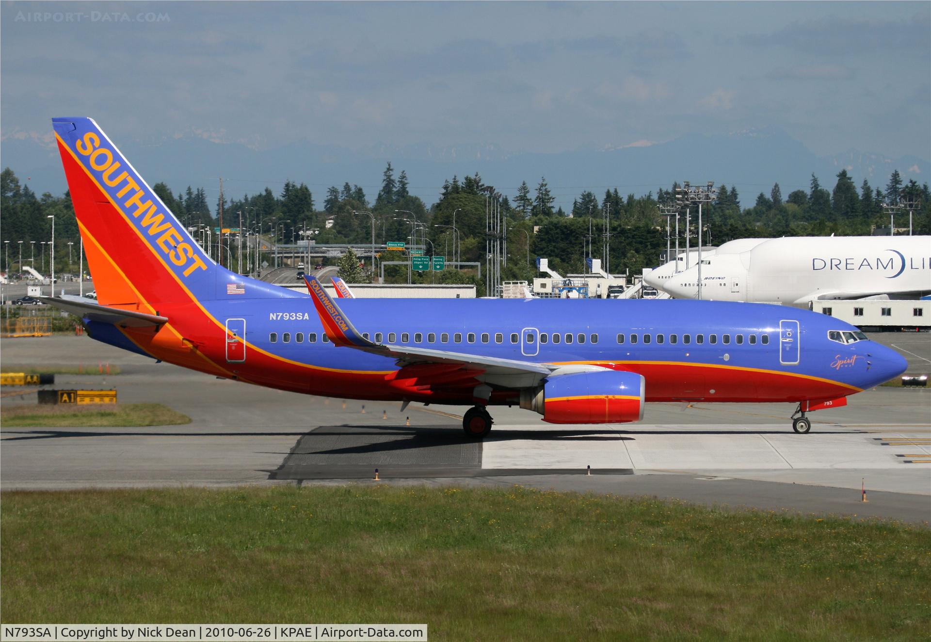 N793SA, 2001 Boeing 737-7H4 C/N 27888, KPAE