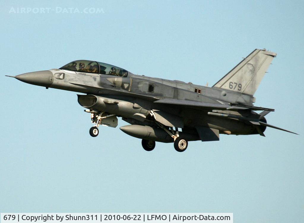 679, Lockheed Martin F-16DJ Fighting Falcon C/N RD-19, On landing during Garuda 2010 Exercice...
