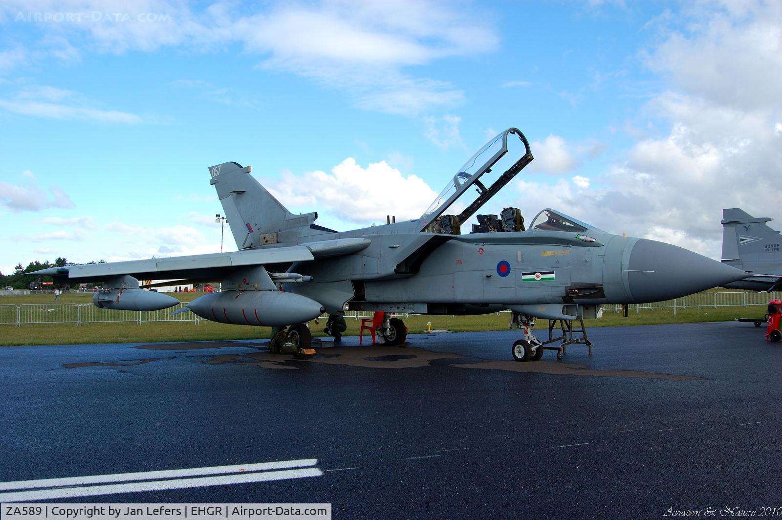 ZA589, 1981 Panavia Tornado GR.4 C/N 099/BS032/3053, Panavio Tornado
