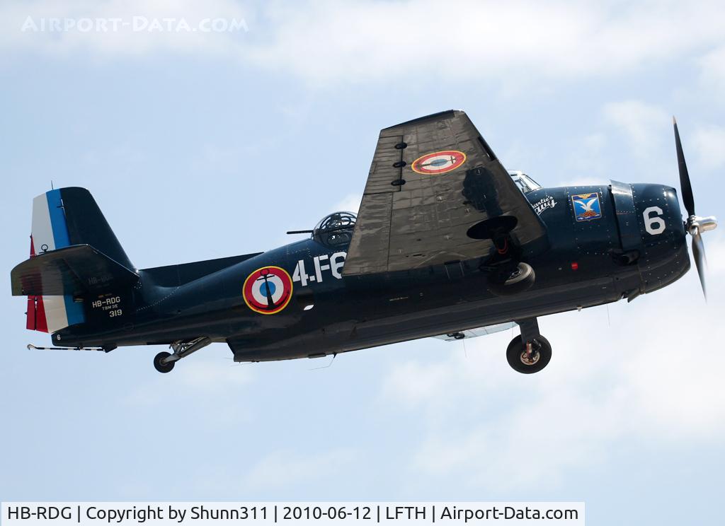 HB-RDG, 1945 Grumman TBM-3R Avenger C/N 3381, On take off for demo flight one day before LFTH Open Day 2010... Now with French markings...