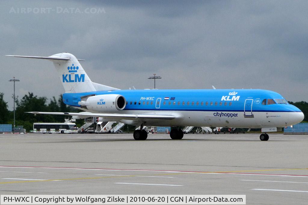 PH-WXC, 1996 Fokker 70 (F-28-0070) C/N 11574, visitor