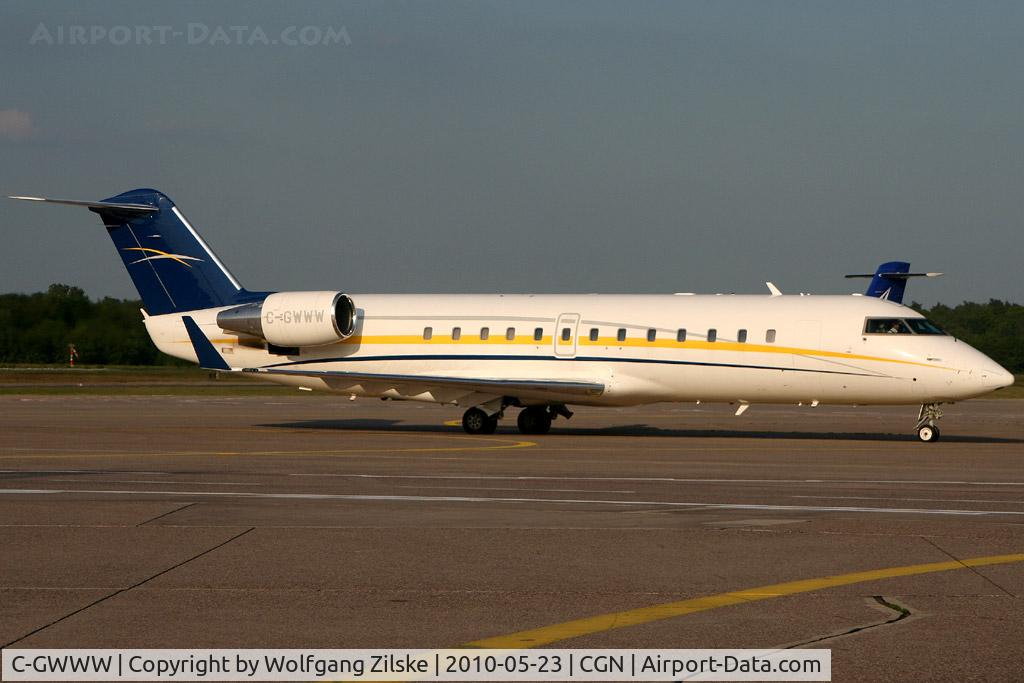 C-GWWW, 2005 Bombardier Challenger 850 (CL-600-2B19) C/N 8057, visitor
