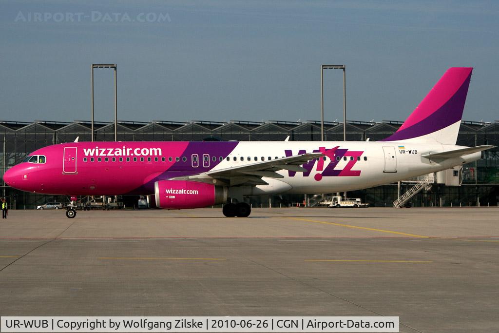 UR-WUB, 2008 Airbus A320-232 C/N 3741, visitor